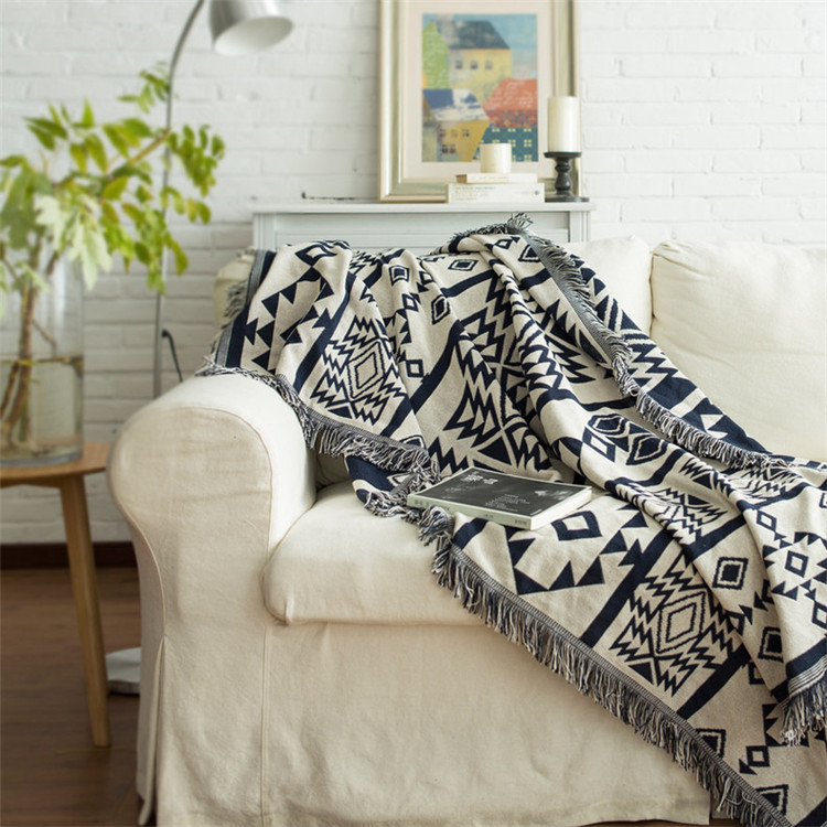 Geometric Patterned Throw Blanket